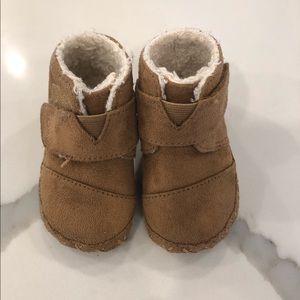 Tom’s Cuna Infant Shoes